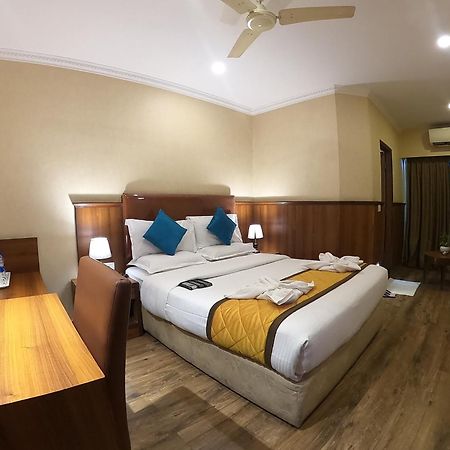 Hotel Noor Empire International Kormangala Бенґалуру Екстер'єр фото