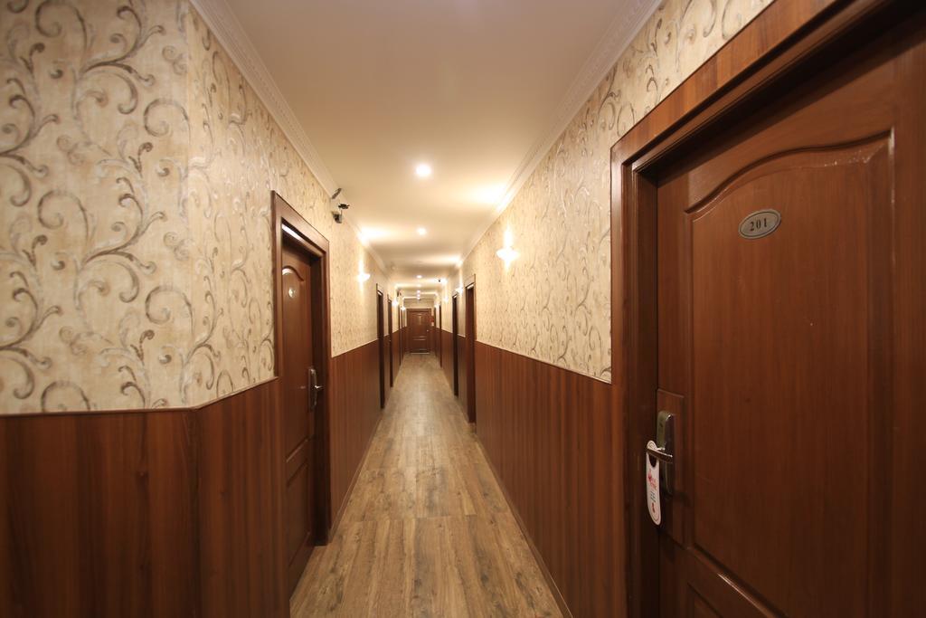 Hotel Noor Empire International Kormangala Бенґалуру Екстер'єр фото